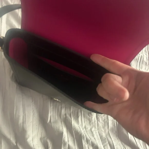 Kate Spade Crossbody - Picture 2 of 8